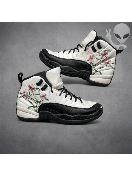 Jordan Shoes - Nike Air Jordan 12 Retro Floral DR6956-100 White Black Women's Size 7.5 Sneaker